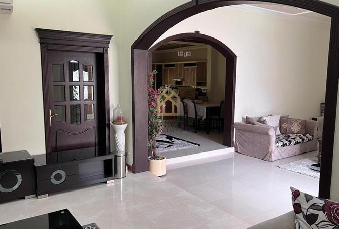 972602 - Property Image 2