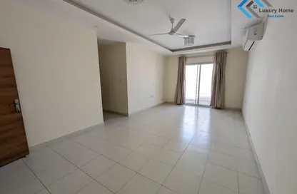 Apartment - 3 Bedrooms - 3 Bathrooms for rent in Janabiya - Northern Governorate