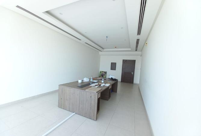 963450 - Property Image 2