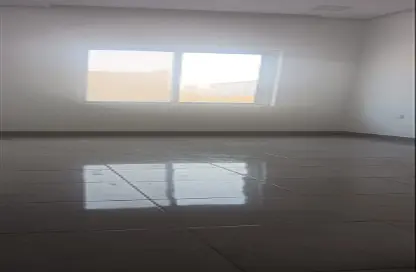 Apartment - 3 Bedrooms - 2 Bathrooms for rent in Tubli - Central Governorate