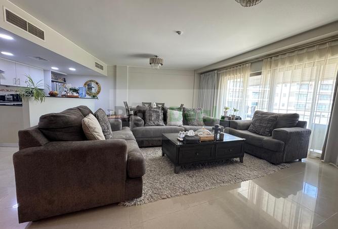 Apartment - 2 Bedrooms - 2 Bathrooms for sale in Tala Island - Amwaj Islands - Muharraq Governorate