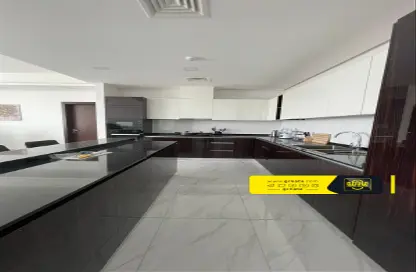 Apartment - 3 Bedrooms - 3 Bathrooms for rent in Al Juffair - Capital Governorate