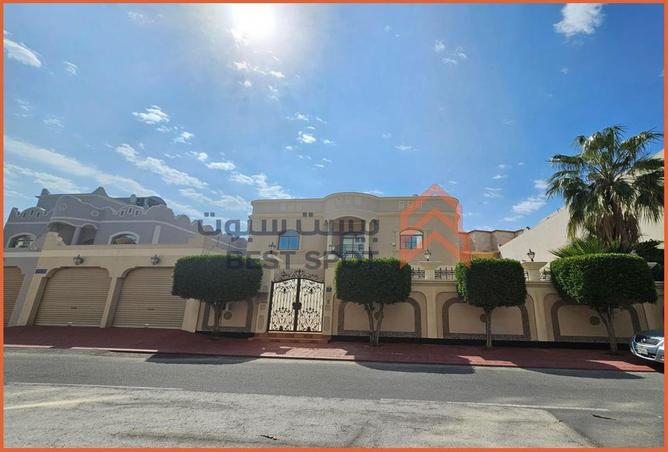 Villa - 5 Bedrooms for sale in Janabiya - Northern Governorate