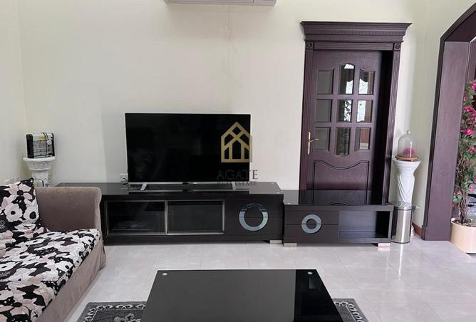 963654 - Property Image 2
