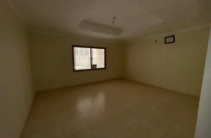 Apartment - 2 Bedrooms - 2 Bathrooms for rent in Jid Ali - Central Governorate