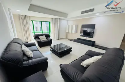 Apartment - 2 Bedrooms - 3 Bathrooms for rent in Seef - Capital Governorate
