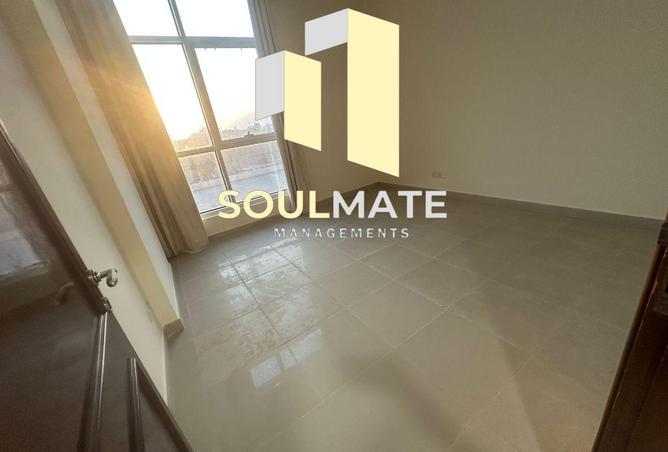 977156 - Property Image 2