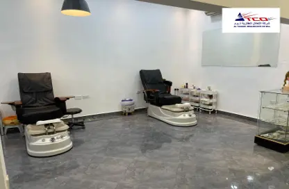 Medical Facility - Studio - 2 Bathrooms for rent in Jid Ali - Central Governorate