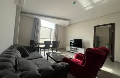 Apartment - 2 Bedrooms - 2 Bathrooms for rent in Mahooz - Manama - Capital Governorate