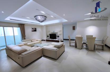 Apartment - 3 Bedrooms - 3 Bathrooms for rent in Al Juffair - Capital Governorate