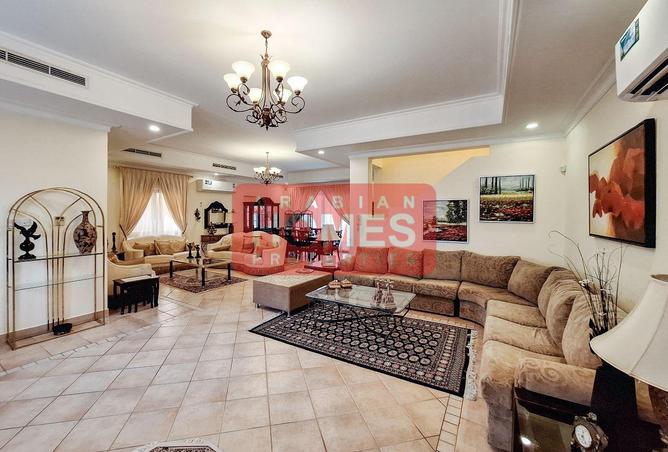 957330 - Property Image 2