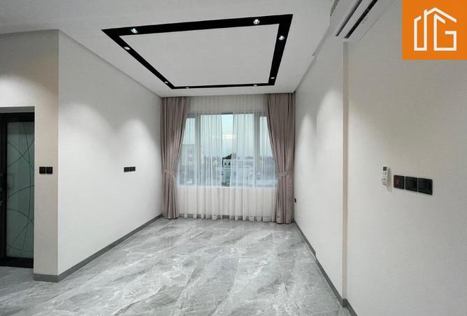 981141 - Property Image 2