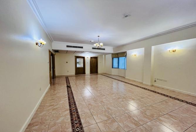 976649 - Property Image 2