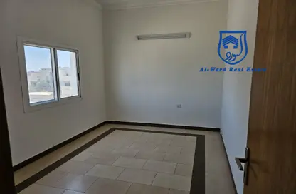 Office Space - Studio - 3 Bathrooms for rent in Tubli - Central Governorate