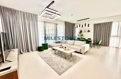 Living Room image for: Apartment - 3 Bedrooms - 3 Bathrooms for rent in Marassi Residences - Diyar Al Muharraq - Muharraq Governorate, Image 1