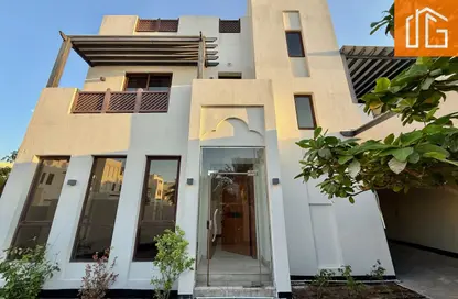 Villa - 4 Bedrooms - 6 Bathrooms for rent in Al Noor - Diyar Al Muharraq - Muharraq Governorate