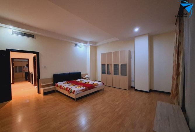 960389 - Property Image 3