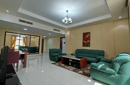 Apartment - 3 Bedrooms - 4 Bathrooms for rent in Mahooz - Manama - Capital Governorate