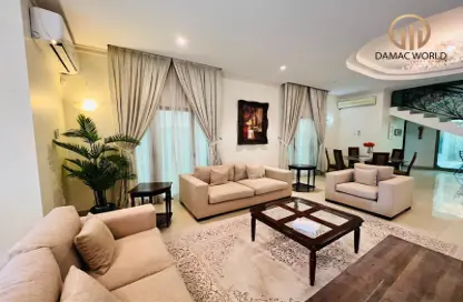 Living Room image for: Villa - 3 Bedrooms - 5 Bathrooms for rent in Hidd - Muharraq Governorate, Image 1