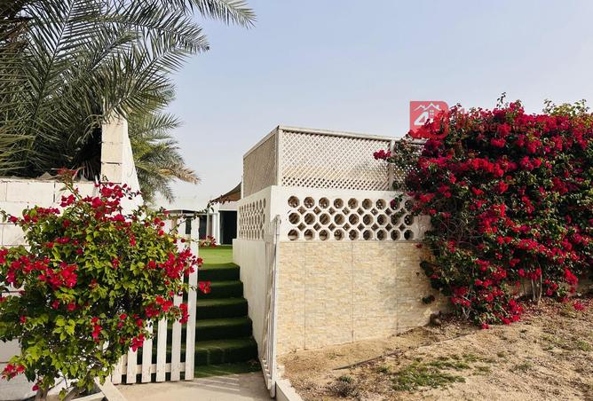 985916 - Property Image 3