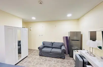 Apartment - Studio - 1 Bathroom for rent in Al Juffair - Capital Governorate