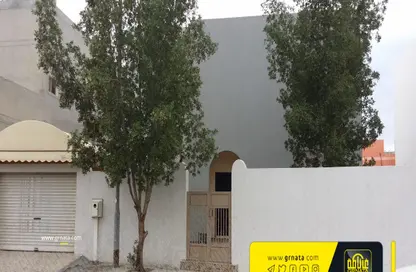 Villa - 7 Bedrooms - 4 Bathrooms for sale in Hamad Town - Northern Governorate