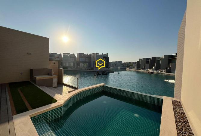 974783 - Property Image 2