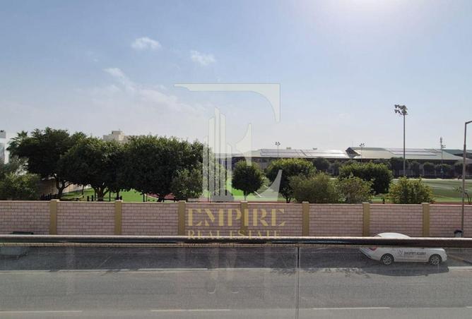 985787 - Property Image 2