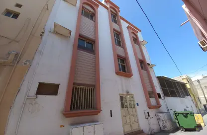 عمارة بالكامل - 2 غرف نوم - 2 حمامات للايجار في المحرق - المحرق