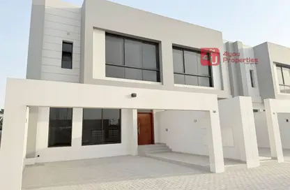 Whole Building - Studio - 4 Bathrooms for rent in Salmaniya - Manama - Capital Governorate