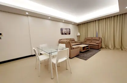 Apartment - 2 Bedrooms - 2 Bathrooms for rent in Busaiteen - Muharraq Governorate