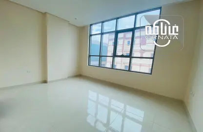 صورة لـ غرفة فارغة مكتب - استوديو - 2 حمامات للايجار في توبلي - المحافظة الوسطى ، صورة رقم 1