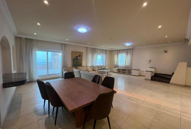 975750 - Property Image 2