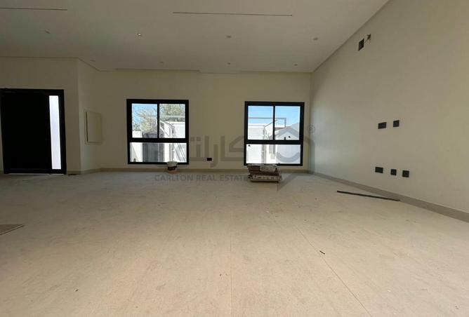 949298 - Property Image 3