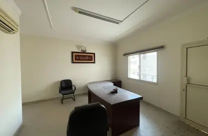 Office Space - Studio - 2 Bathrooms for rent in Exhibition Road - Hoora - Capital Governorate