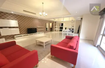 Apartment - 3 Bedrooms - 4 Bathrooms for rent in Mahooz - Manama - Capital Governorate