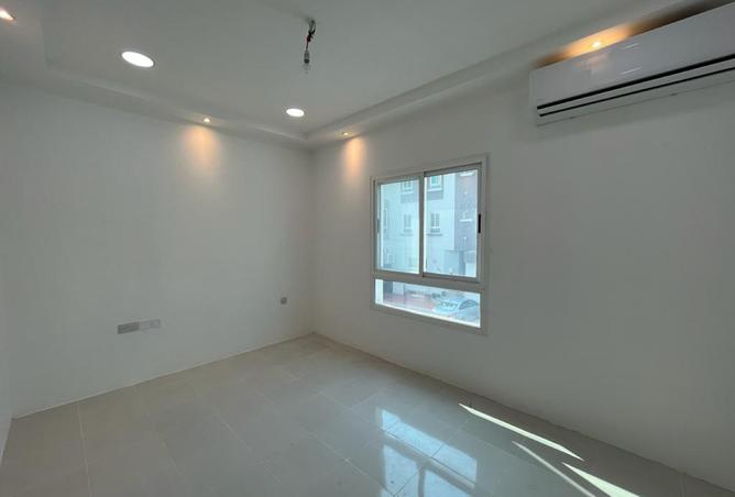 970404 - Property Image 2