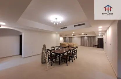 Villa - 7+ Bedrooms - 7+ Bathrooms for rent in Tubli - Central Governorate