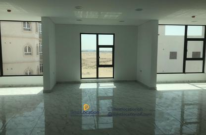 Office Space - Studio - 2 Bathrooms for rent in Janabiya - Northern Governorate