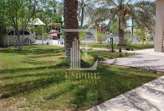 958729 - Property Image 2