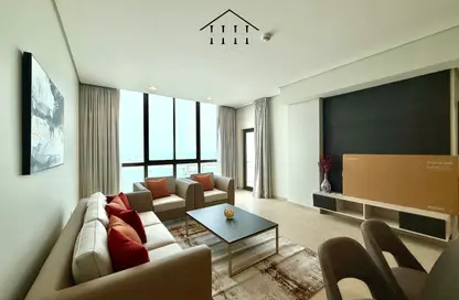 Apartment - 2 Bedrooms - 3 Bathrooms for rent in Reef Island - Capital Governorate