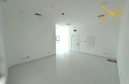 Office Space - Studio - 2 Bathrooms for rent in Maqabah - Northern Governorate