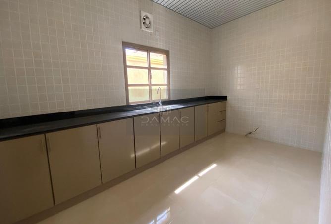 954901 - Property Image 2