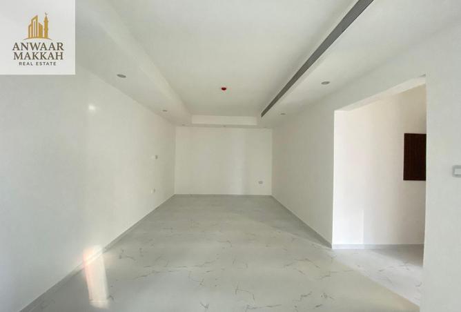 965483 - Property Image 3