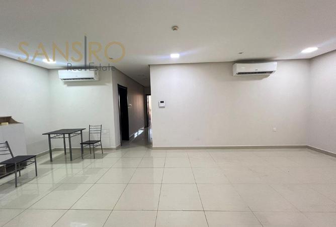 982453 - Property Image 3