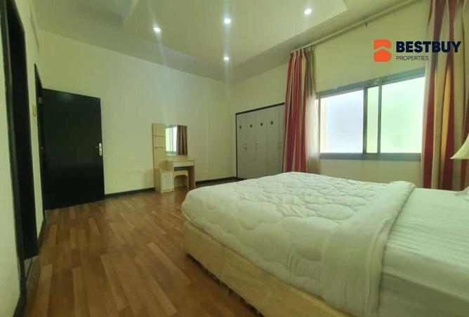 983981 - Property Image 3