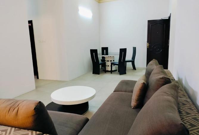 972471 - Property Image 2