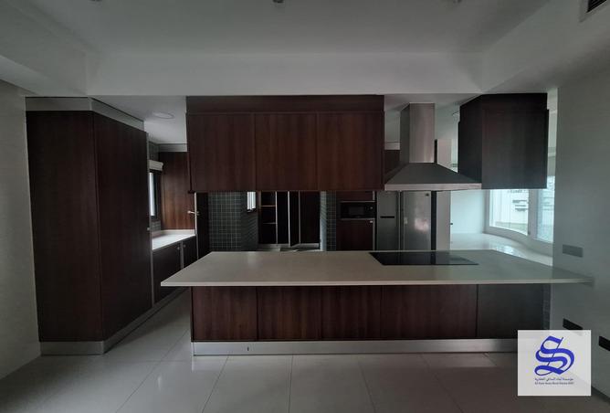 890483 - Property Image 3