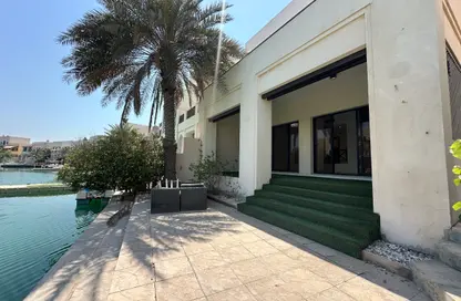 فيلا - 3 غرف نوم - 4 حمامات للايجار في مدينة المرسى - أمواج - المحرق