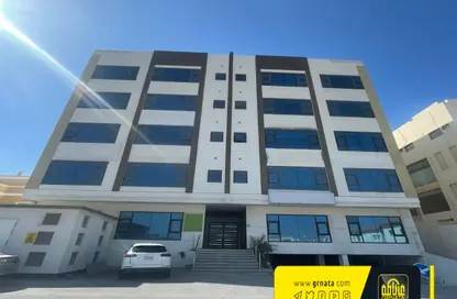 Outdoor Building image for: Office Space - Studio - 3 Bathrooms for rent in Sanad - Central Governorate, Image 1